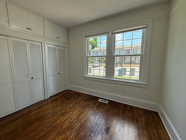 446 Stanley Ave — Photo 13