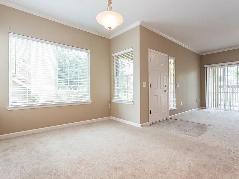 10030 E CAROLINA DR 103 DENVER-large-013-005-Dining Room-1500x1000-72dpi_07112024