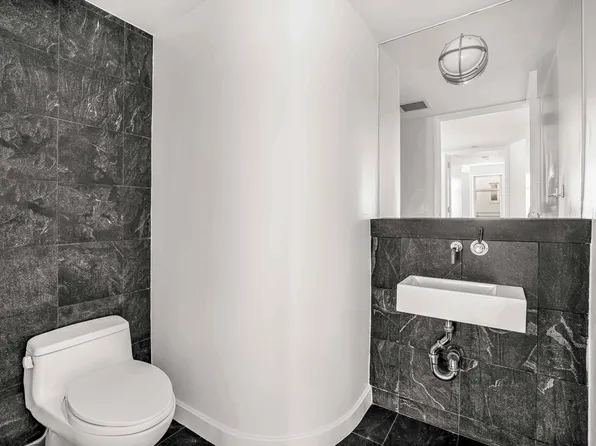 100 West 58th Street image 6 of 13