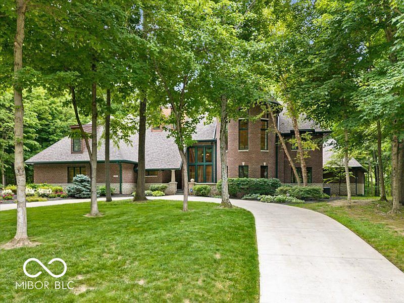 1st image of 812 Woodcrest Way