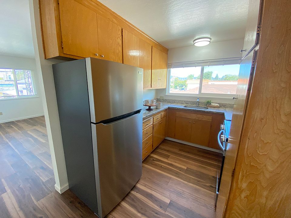 1st image of 427 Juana Ave APT B