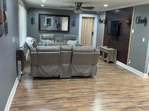 1588 N Feemster Lake Rd, Tupelo, MS 38804