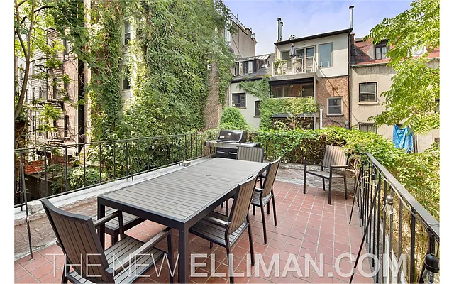 Sold by Douglas Elliman | media 35