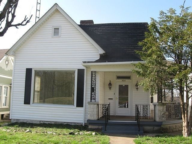 1st image of 935 Park St