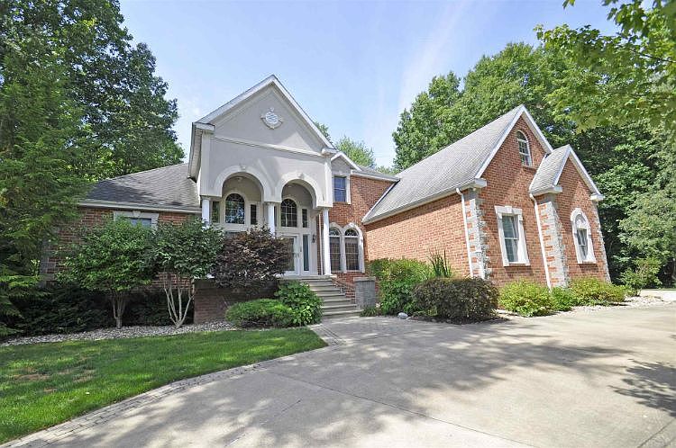 1st image of 60861 Whispering Hills Dr