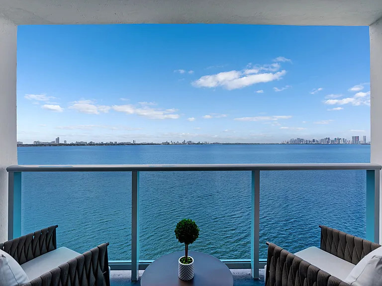 Wake Biscayne Bay — Photo 18