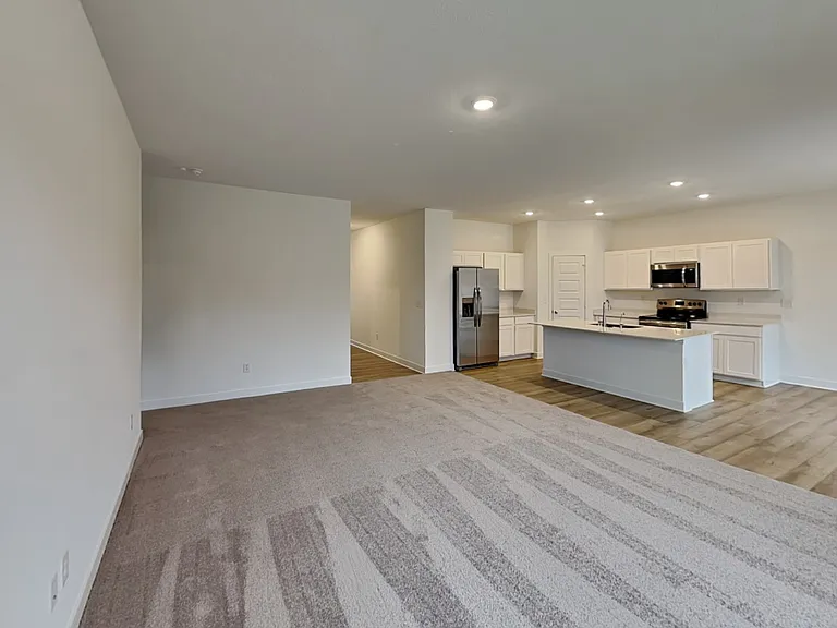 842 Holmdale Dr — Photo 6