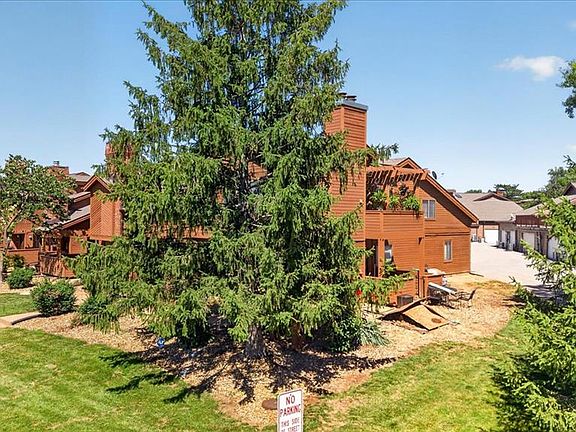 3rd image of 222 Hemingway Ln #G