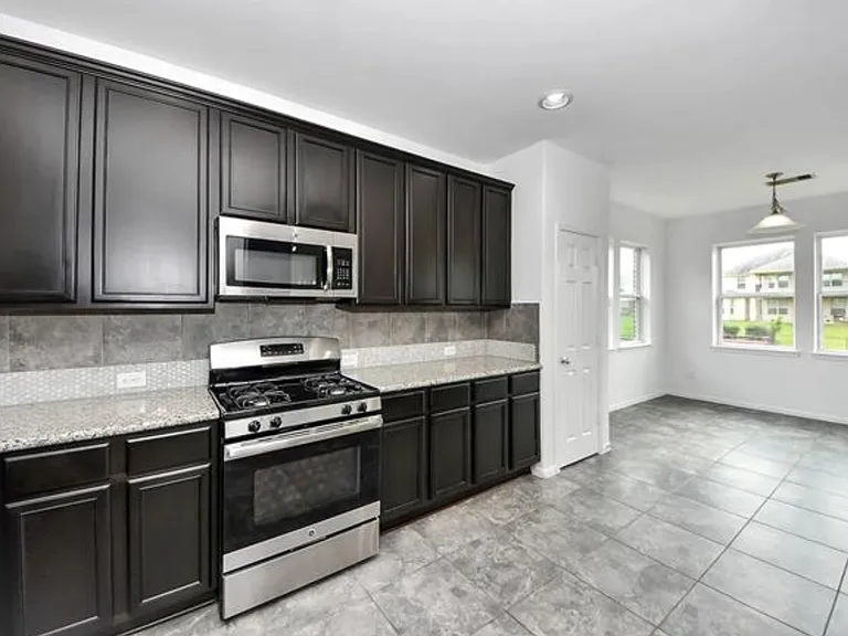 3727 Varna Ct — Photo 7