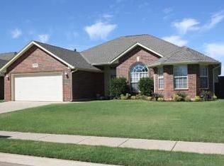 2009 Napa Valley Rd, Edmond, OK 73013