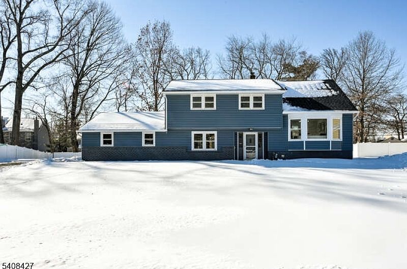 1st image of 22 Glen Rd