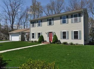 12 Granite St, Johnston, RI 02919