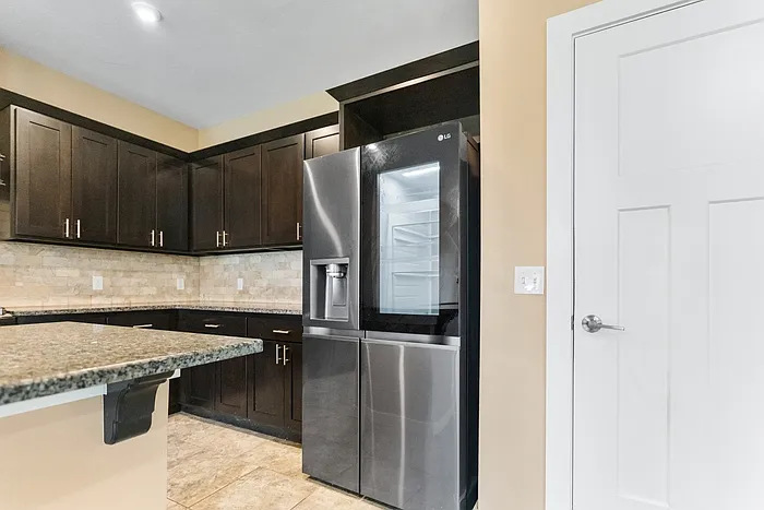 1200 Ridgeway Dr — Photo 5