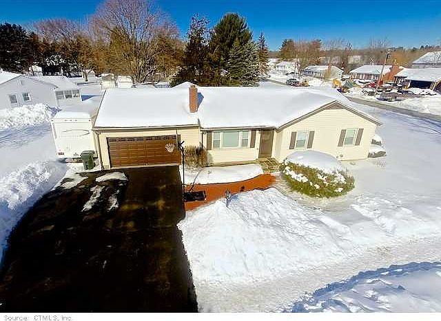 1st image of 19 Stark Dr