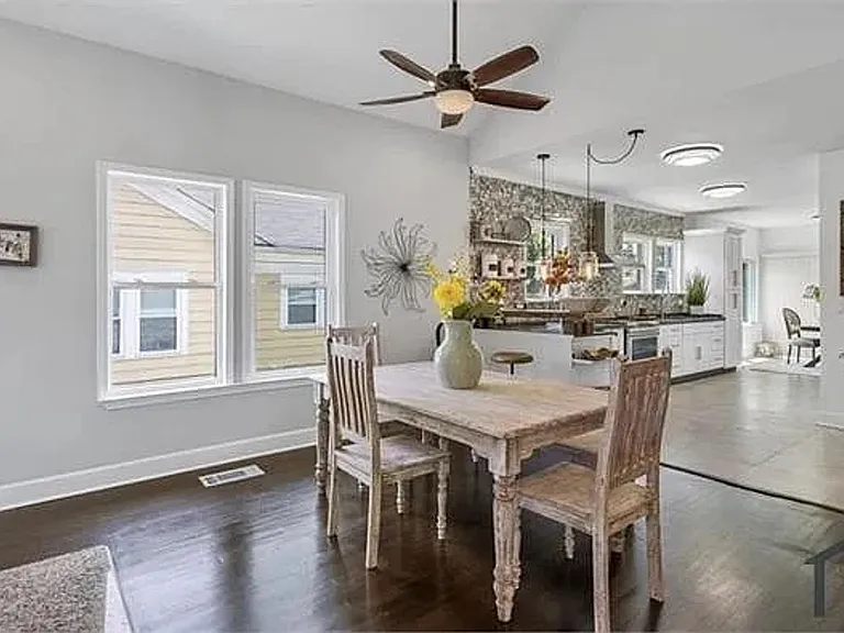 984 Dill Ave SW — Photo 12