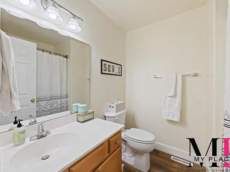 1331 NE Brenda Dr — Photo 16
