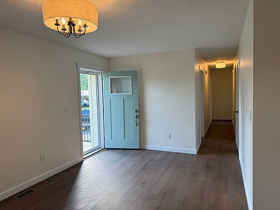 4th image of 2804 Florence Ct