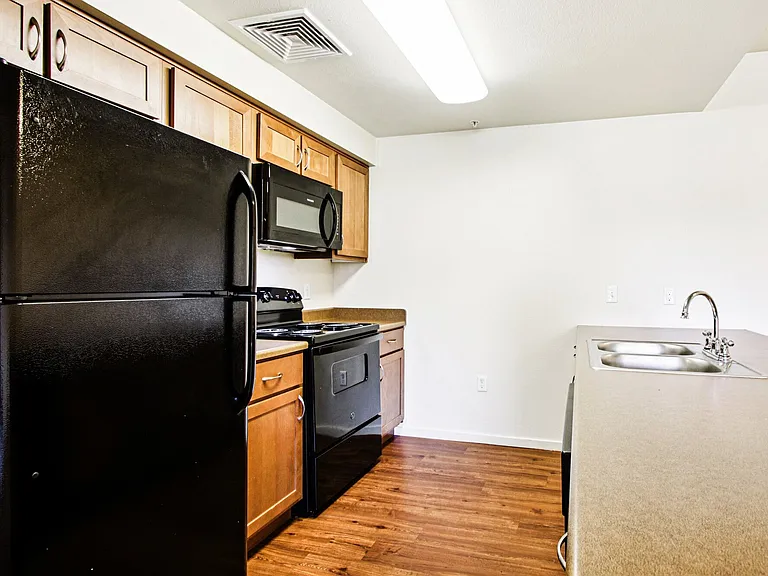 Copper Peak Apartments — Photo 12