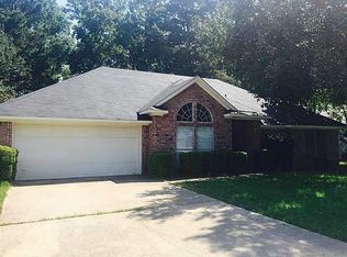 3808 Shadow Bend Dr, Haughton, LA 71037