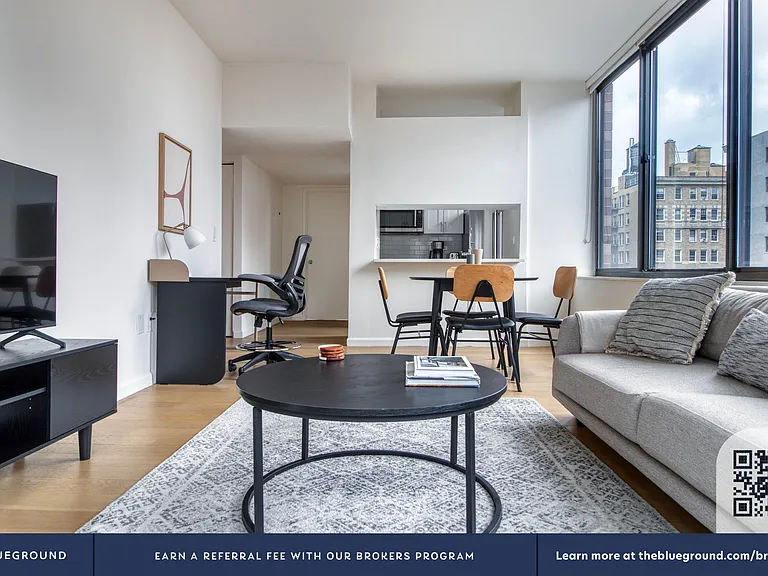 255 W 94th St #11F — Photo 4