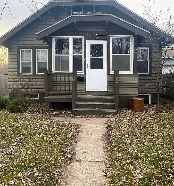1st image of 1325 10th Ave S
