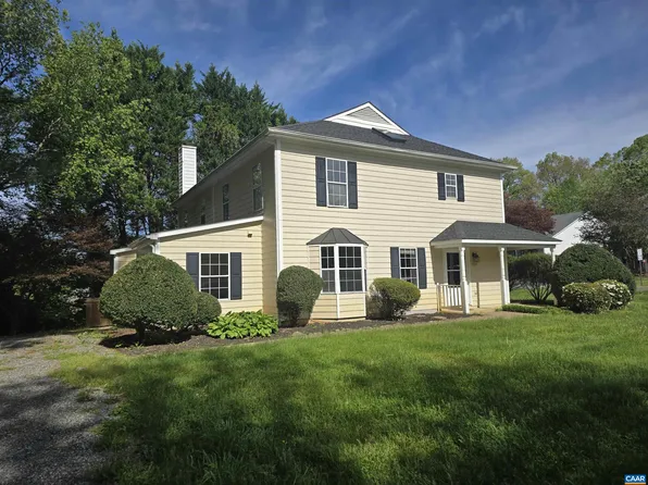 2329 Finch Ct, Charlottesville, VA 22911