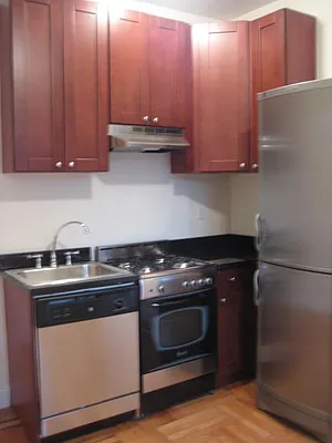 Rented by The Dermot Realty Management Company | media 9