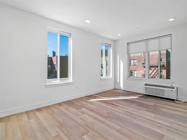 293 Fairmount Avenue image 3 of 12