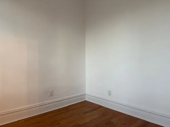 128 Milton Street image 4 of 10