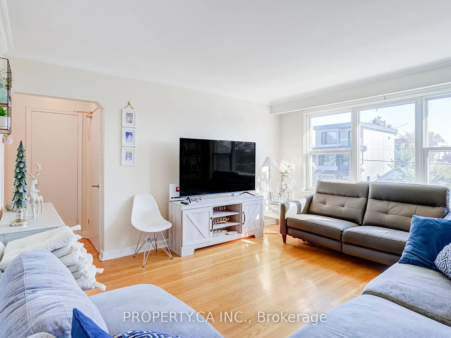 3 bed, $2,300 — Photo 4