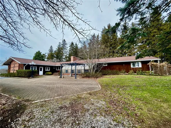 6765 Platz Rd, Fairview, PA 16415