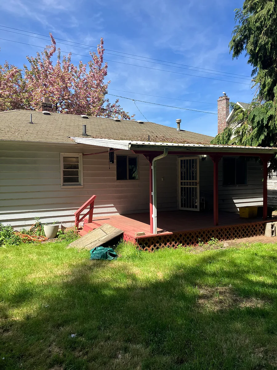 Building Photo - 2626 SE 92nd Ave