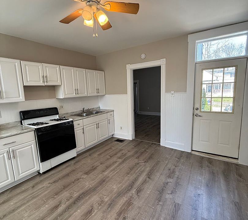 1st image of 1911 Elm Ave Unit 1