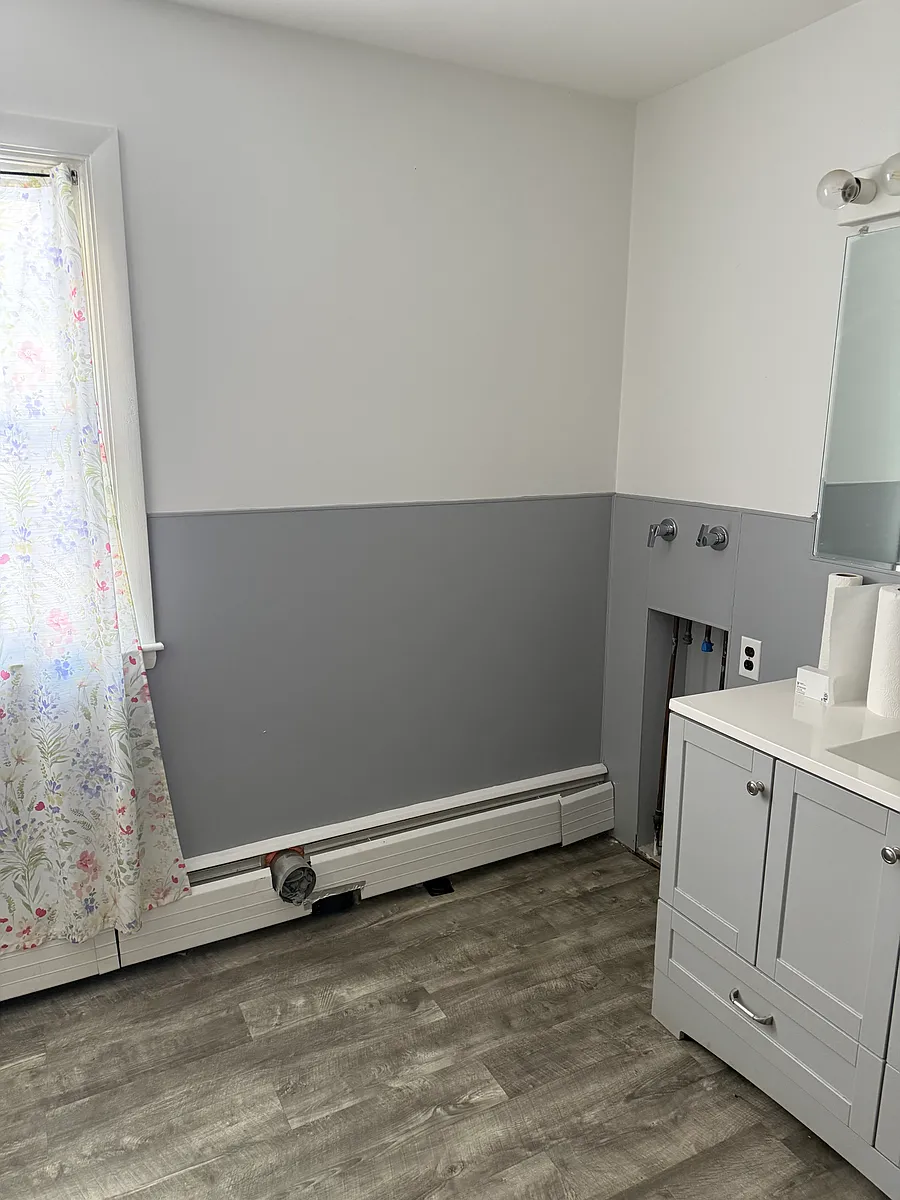 washer and dryer hookup - 44 Foch St #2