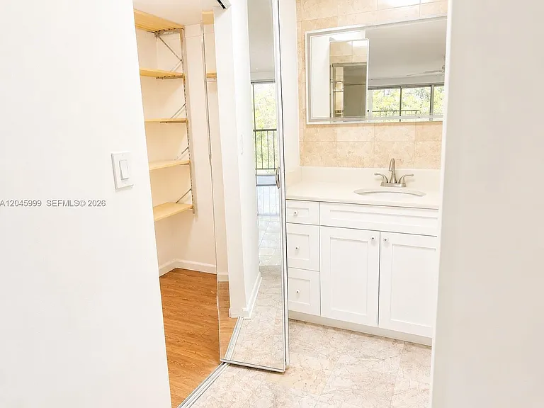 6080 NW 44th St #410 — Photo 9