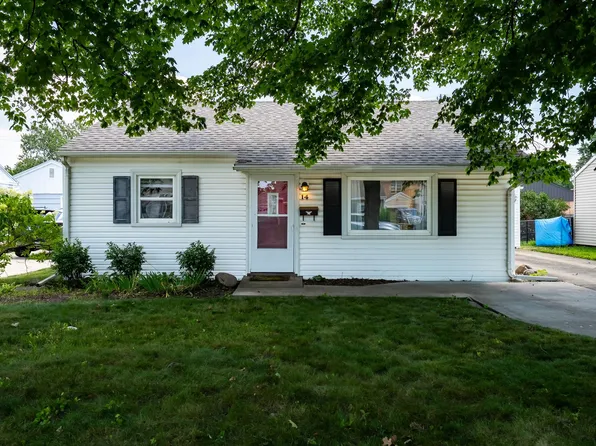 14 Ryan Dr, Bloomington, IL 61701