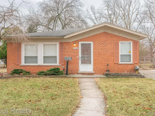 31455 Carlisle Pkwy, Wayne, MI 48184