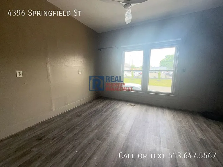 4396 Springfield St — Photo 12