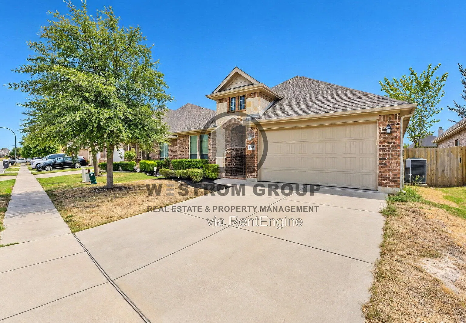 4 bed, 2.0 bath, 2170 sqft, $2,245 — Photo 2