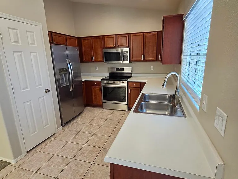 6712 E Riverdale St — Photo 5