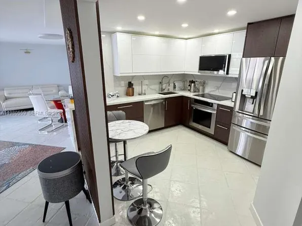 2750 NE 183rd St, Aventura, FL