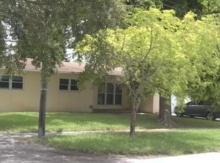 19600 NE 26th Ave, Miami, FL 33180