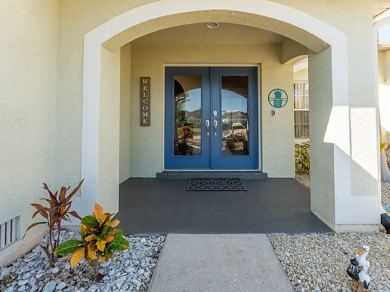 4728 SW 24th Ave — Photo 4