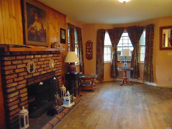 3rd image of 34 Narwood Ave