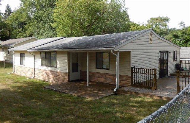 1st image of 406 Elder St