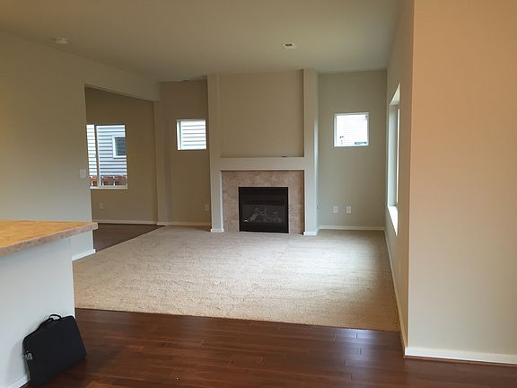 5th image of 1679 43rd St NE