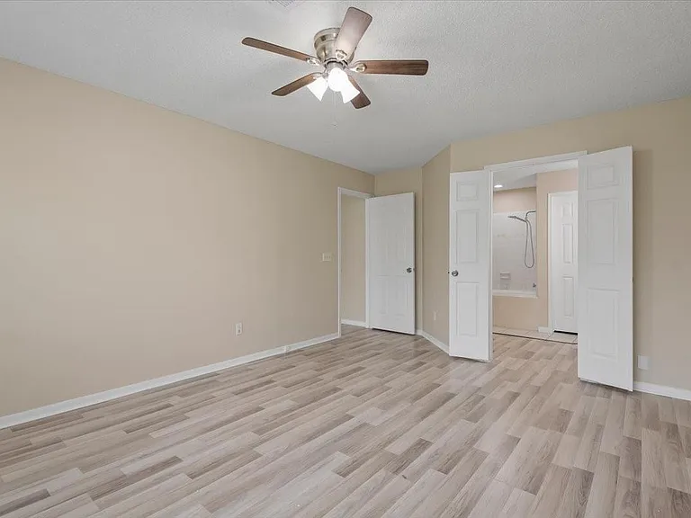 18182 Forest Cedars Dr — Photo 12
