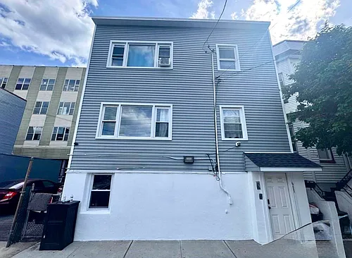 411 51st St #1 Photo 1