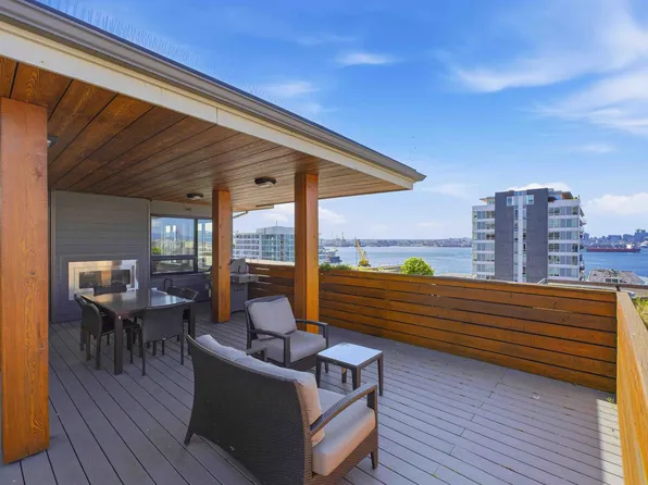 123 W 1st St #409, North Vancouver, BC V7M 0E5