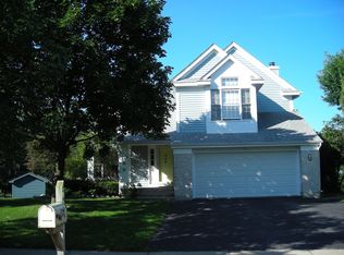 6271 Sleepy Hollow Ln, Gurnee, IL 60031